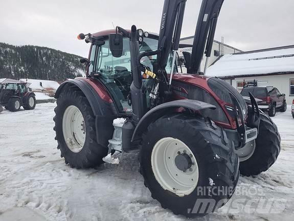 Valtra N174H 曳引機