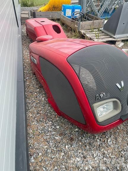 Valtra Panser 曳引機