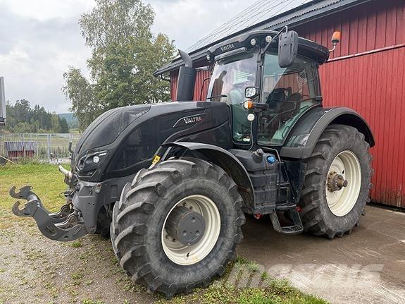 Valtra S394 曳引機