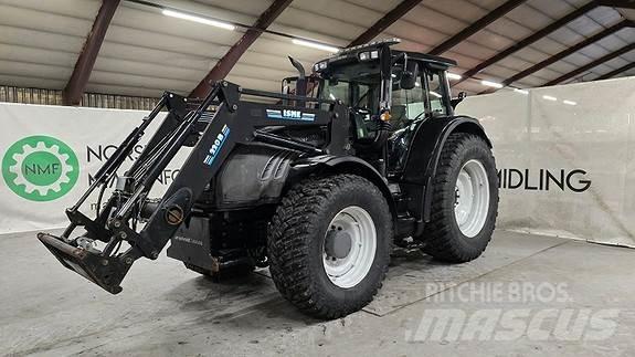 Valtra T182 曳引機
