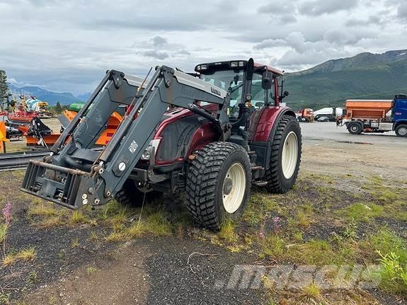 Valtra T203 曳引機