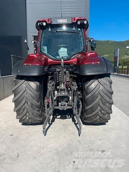 Valtra T214 曳引機