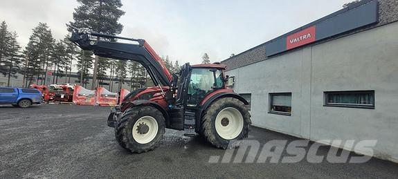 Valtra T234 曳引機
