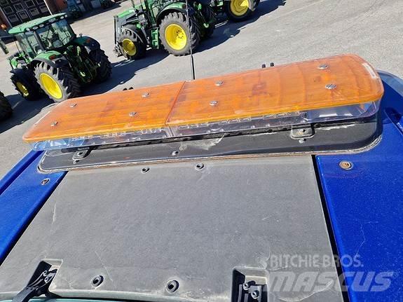 Valtra T235 曳引機