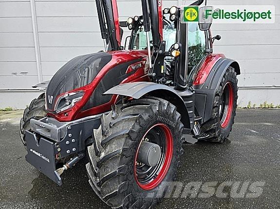 Valtra T235 曳引機