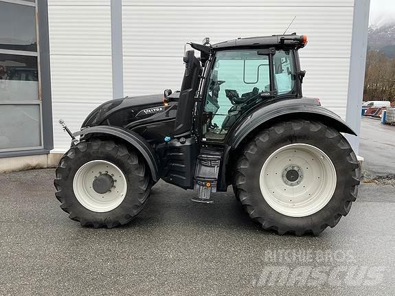 Valtra T235D 曳引機