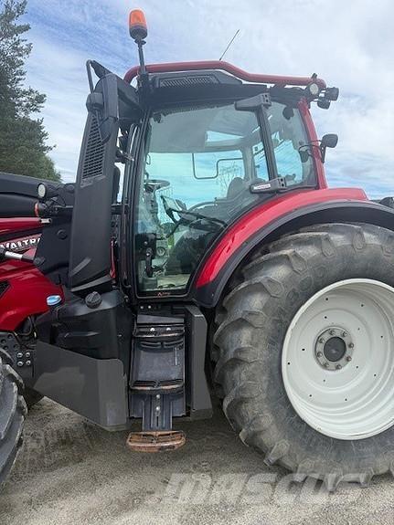 Valtra T254V 曳引機