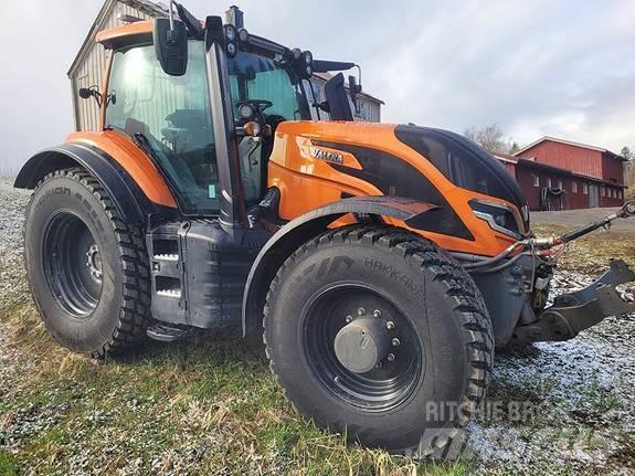 Valtra T255 曳引機