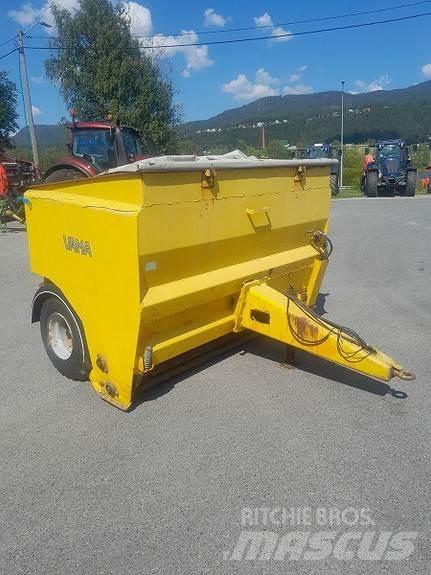 Vama 3500L 砂鹽撒布機