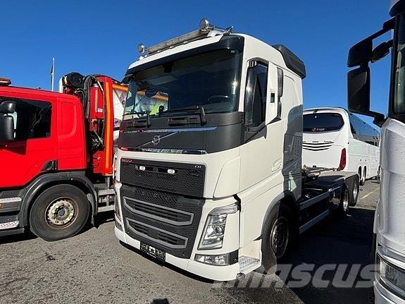 Volvo  起重可拆卸式卡車