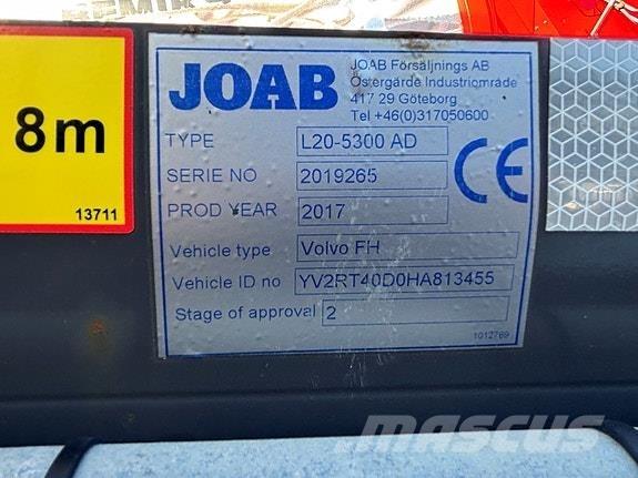 Volvo  起重可拆卸式卡車