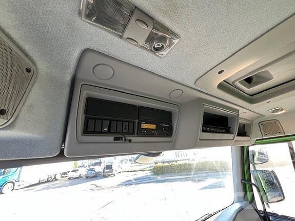 Volvo FE 320 -6x2 其他貨車