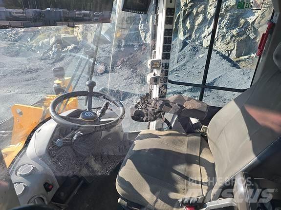 Volvo L110H 輪胎式裝載機