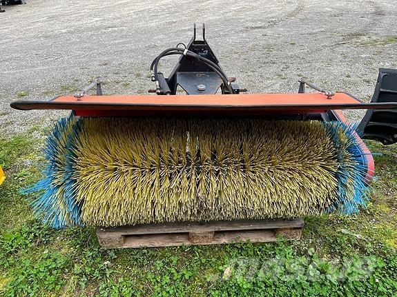  其他路面和雪地機械