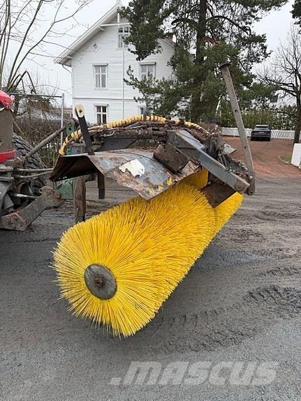   其他路面和雪地機械