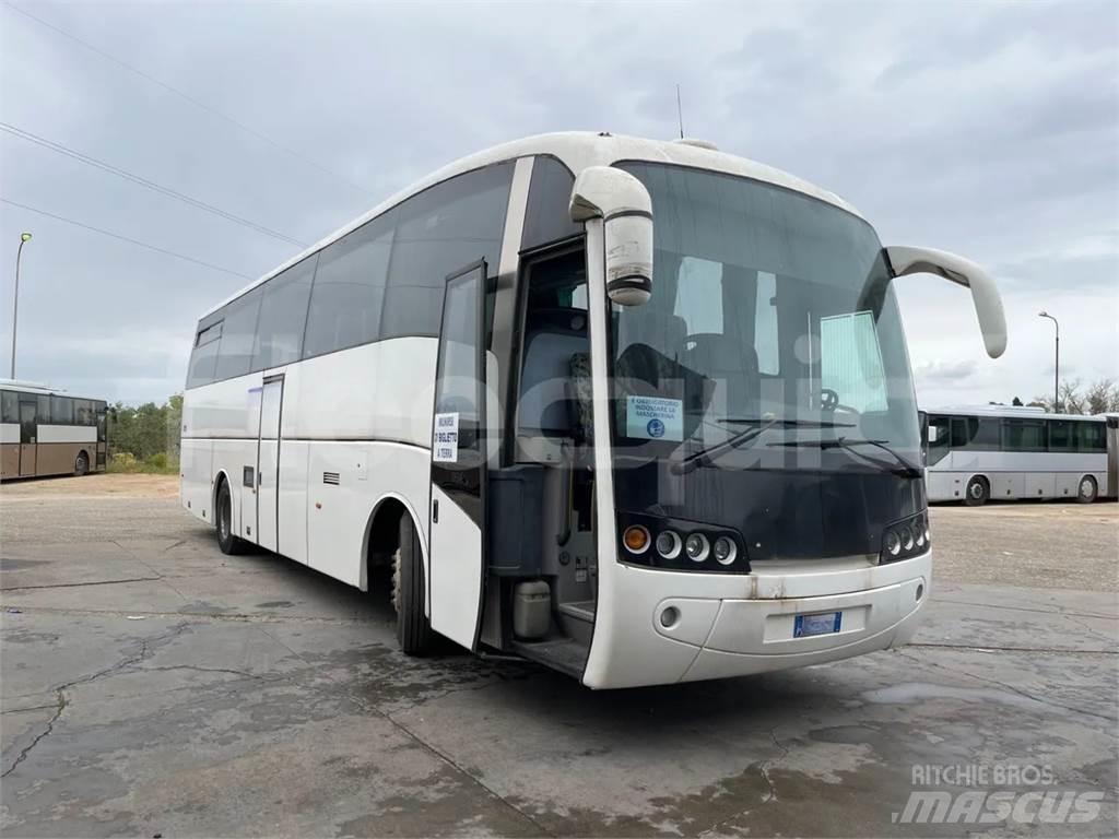 Volvo B12 長途公共汽車