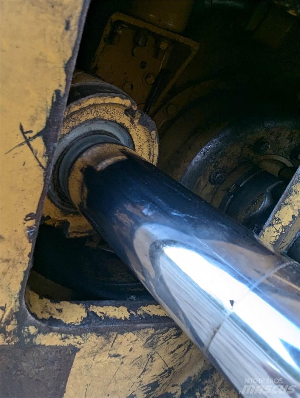 CAT 525C 林業其他機械設備