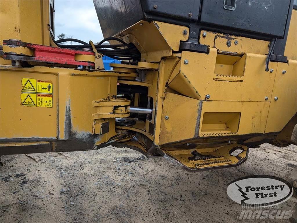 CAT 525C 集材機