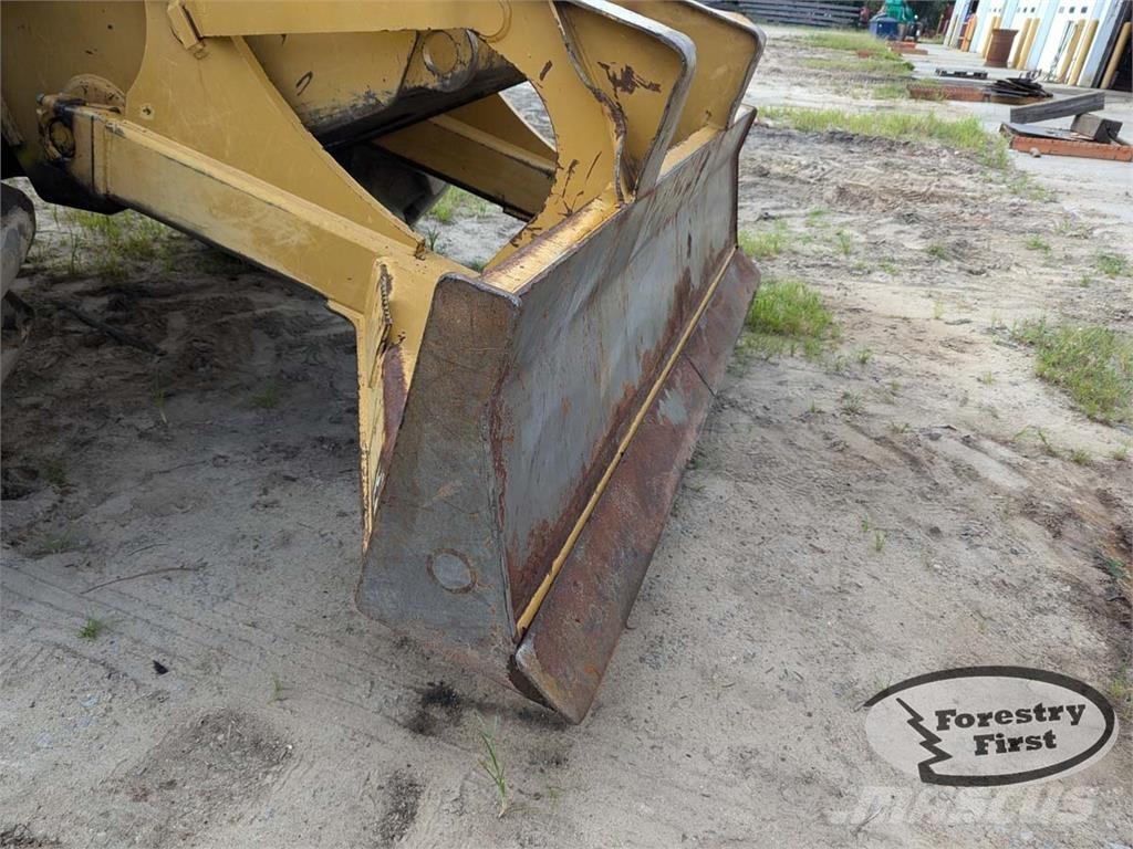 CAT 525C 集材機