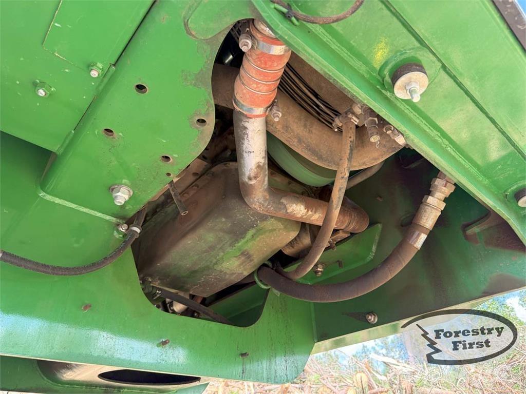 John Deere 437E 鉗式裝載機