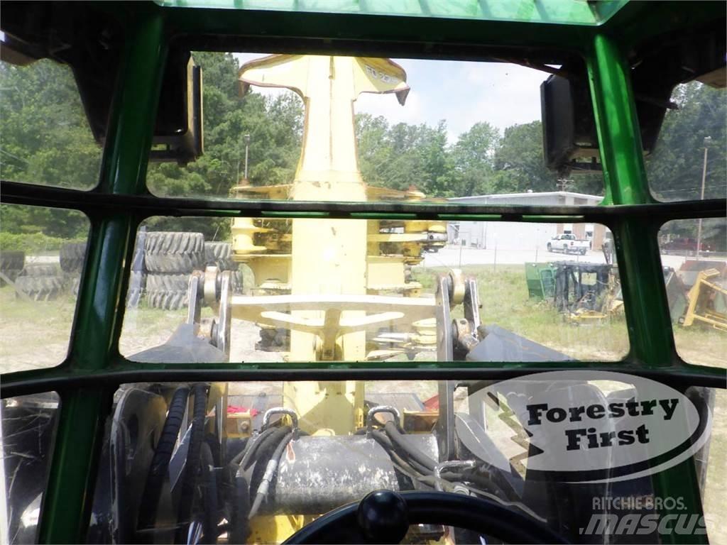 John Deere 843K 伐木歸堆機