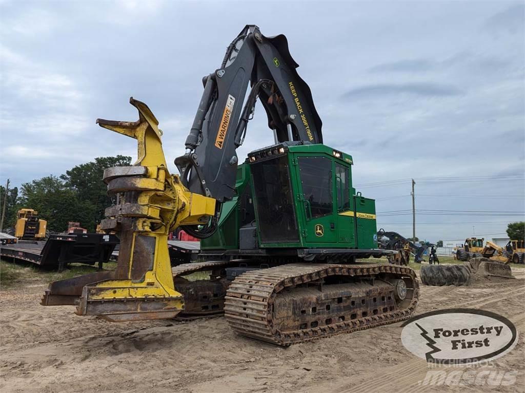 John Deere 853M 伐木歸堆機