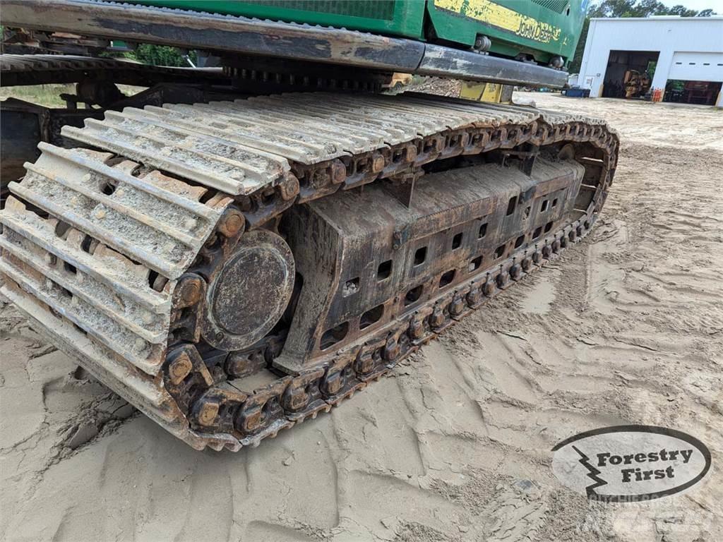 John Deere 853M 伐木歸堆機