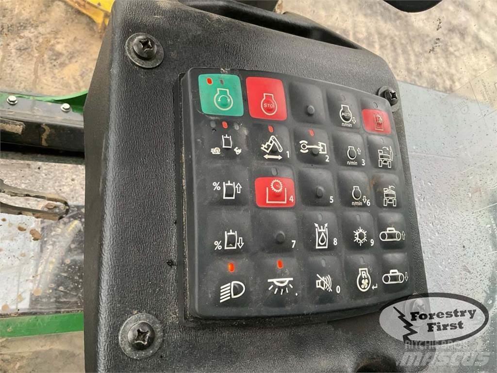 John Deere 859M 伐木歸堆機