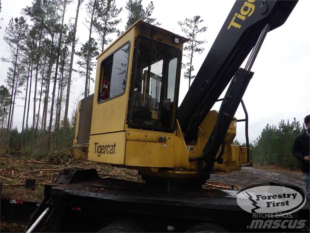 Tigercat 234B 鉗式裝載機