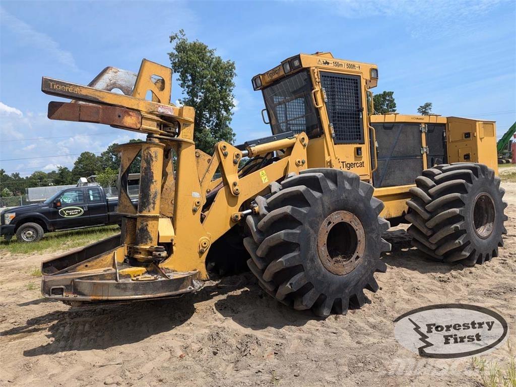 Tigercat 720G 伐木歸堆機