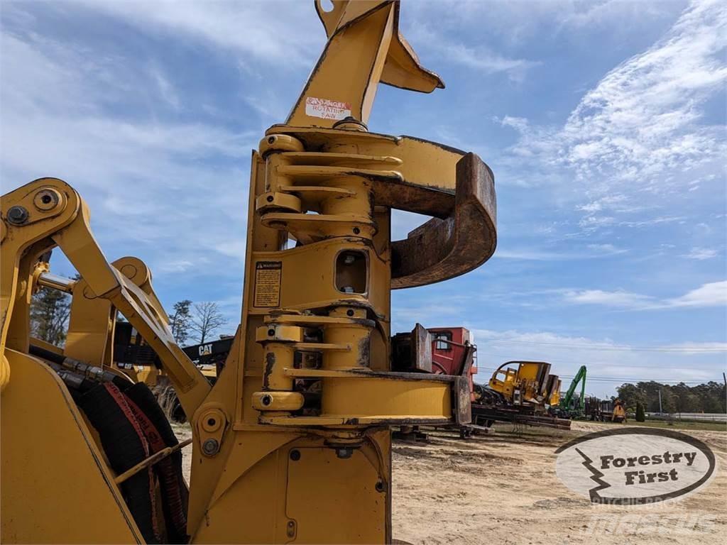 Tigercat 724G 伐木歸堆機