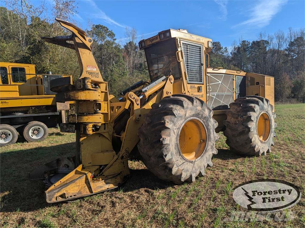 Tigercat 724G 伐木歸堆機