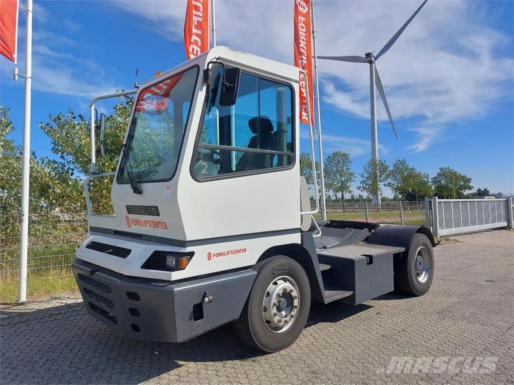 Terberg YT182 終端式曳引機