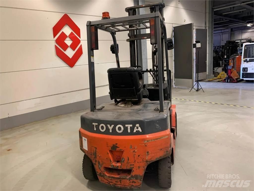 Toyota 8FBN25 電動堆高機