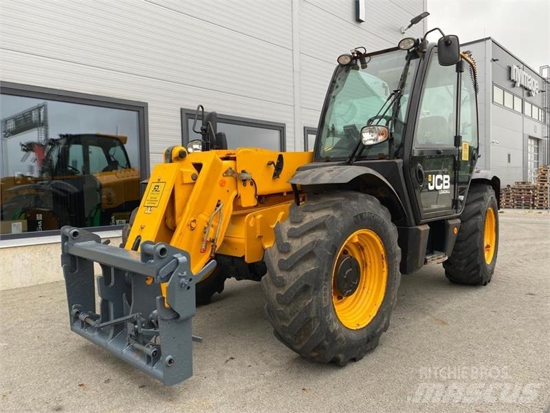 JCB 531-70 伸縮臂操作車