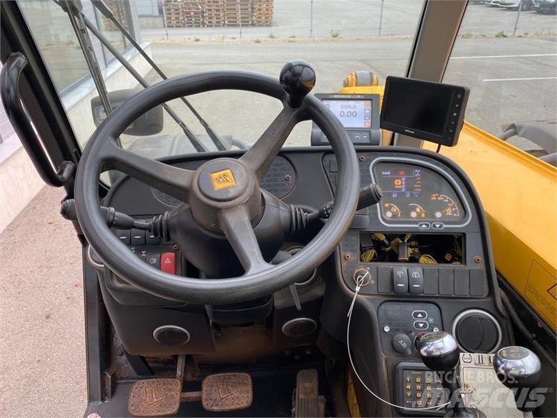 JCB 531-70 伸縮臂操作車