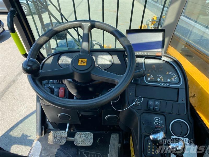 JCB 535-95 伸縮臂操作車