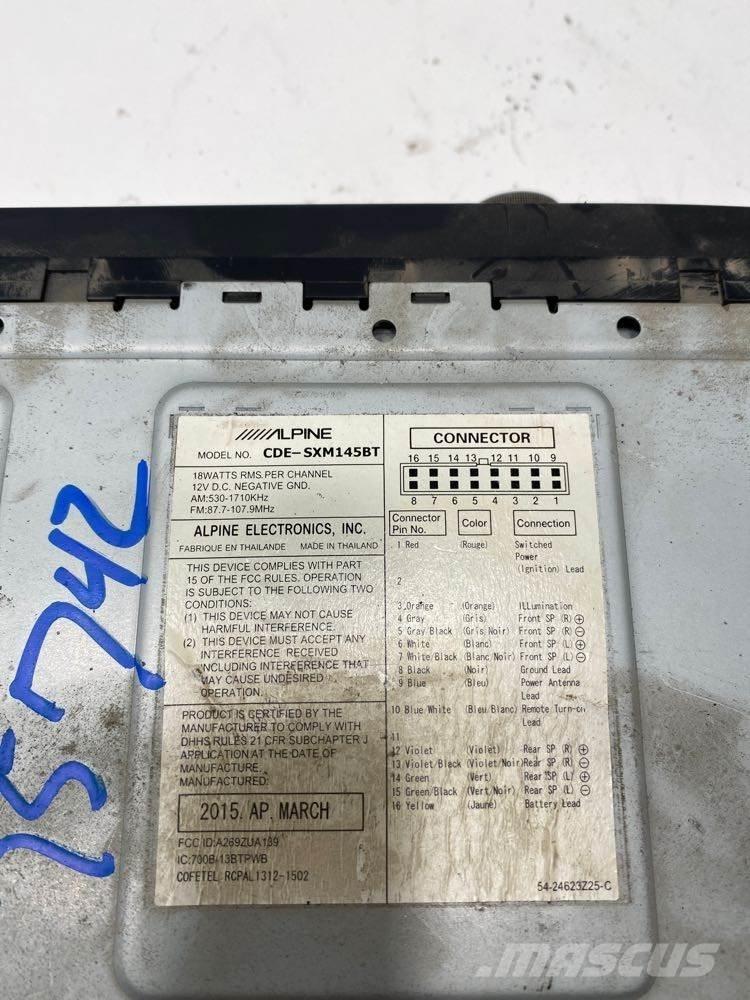  Alpine 電子設備