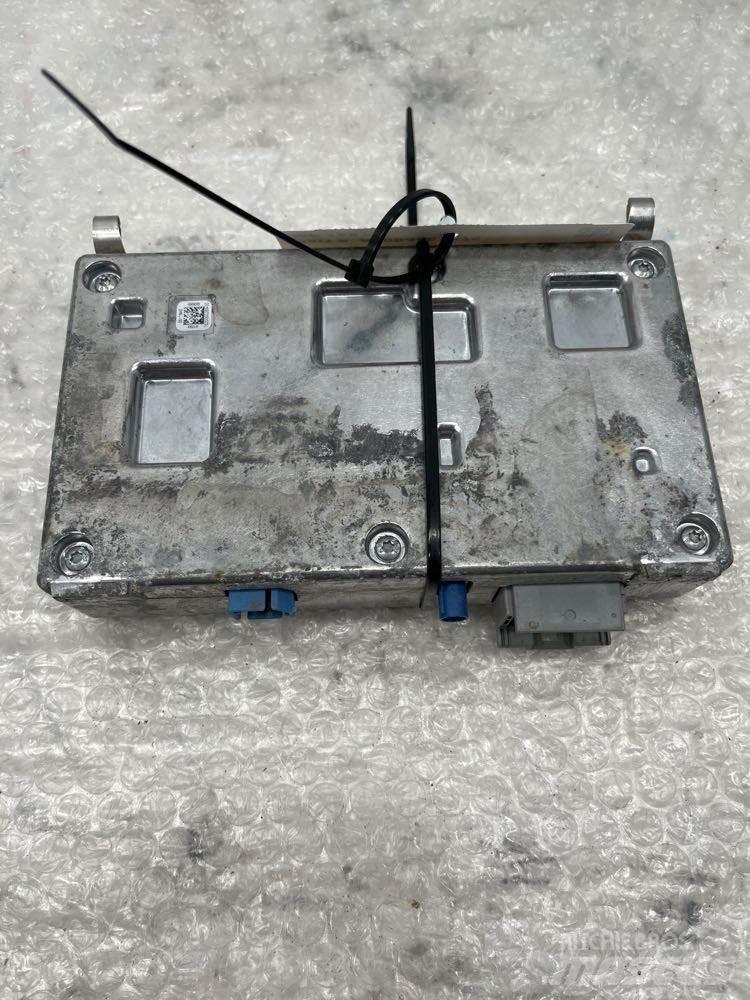 Bosch  駕駛室與內部