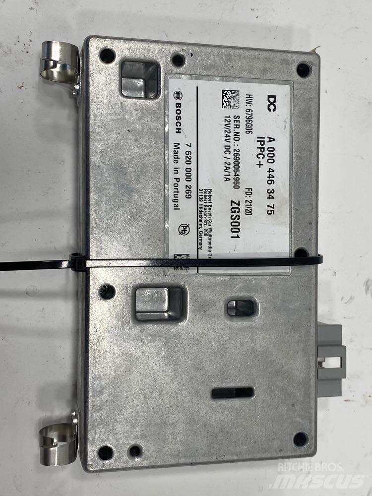 Bosch  駕駛室與內部
