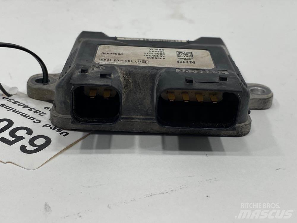 Cummins  駕駛室與內部