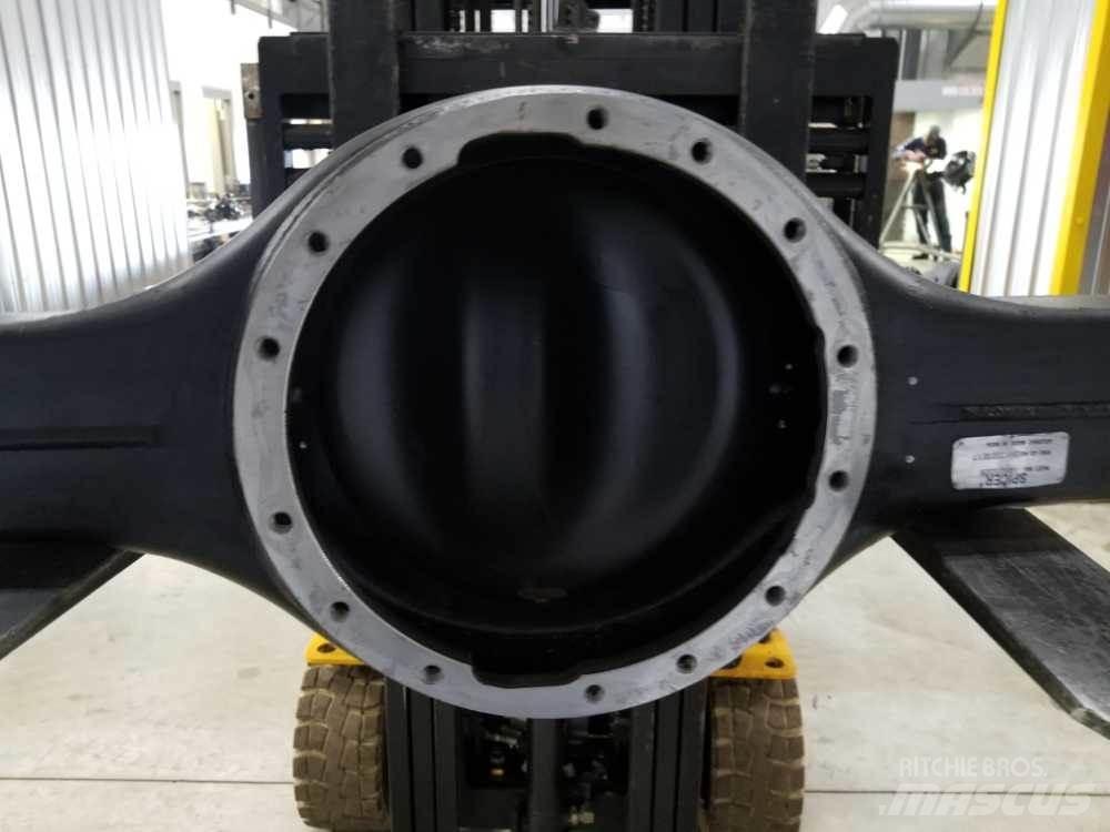  Dana S-140 軸