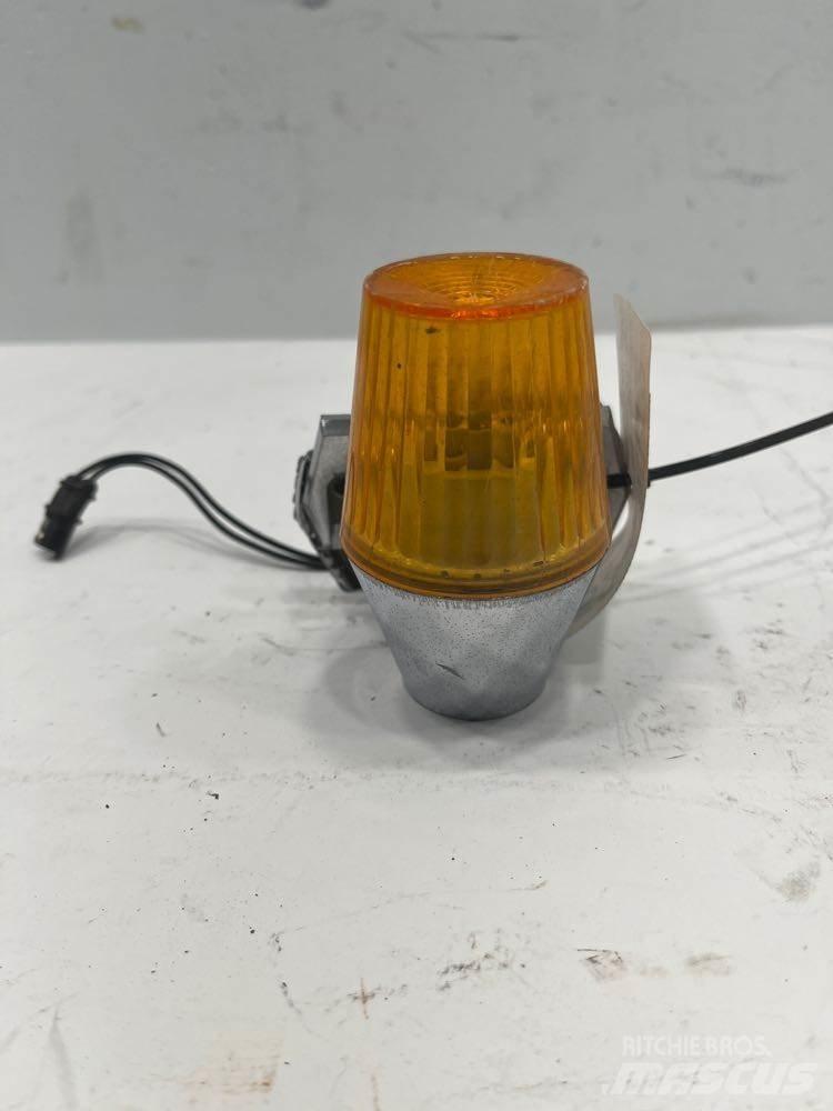 Ford L9000 電子設備