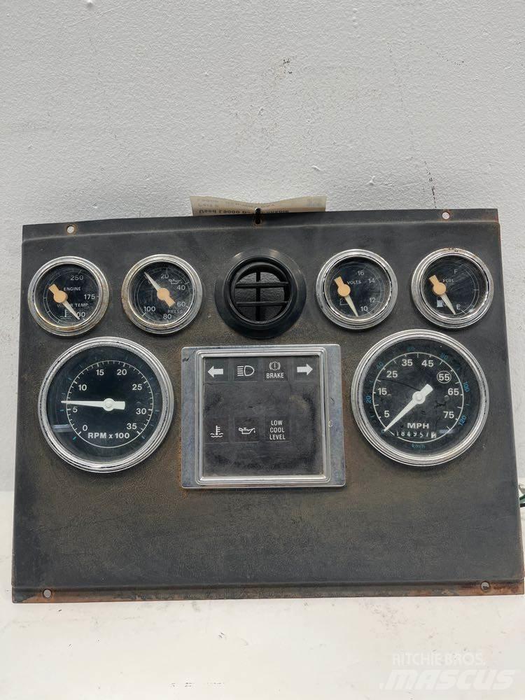 Ford L9000 其他組件
