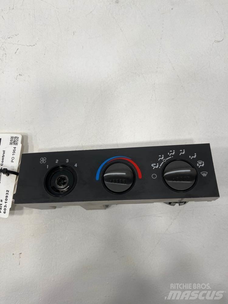 GMC C6500 電子設備