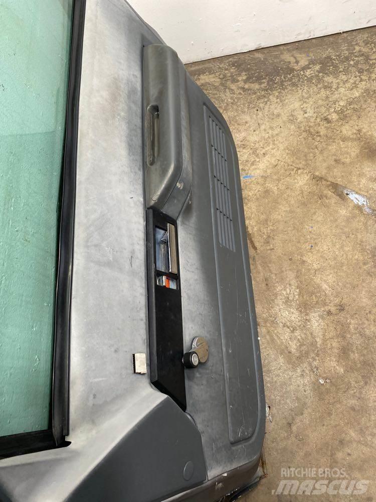 GMC C7500 其他組件