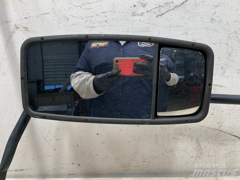 Isuzu NPR 其他組件
