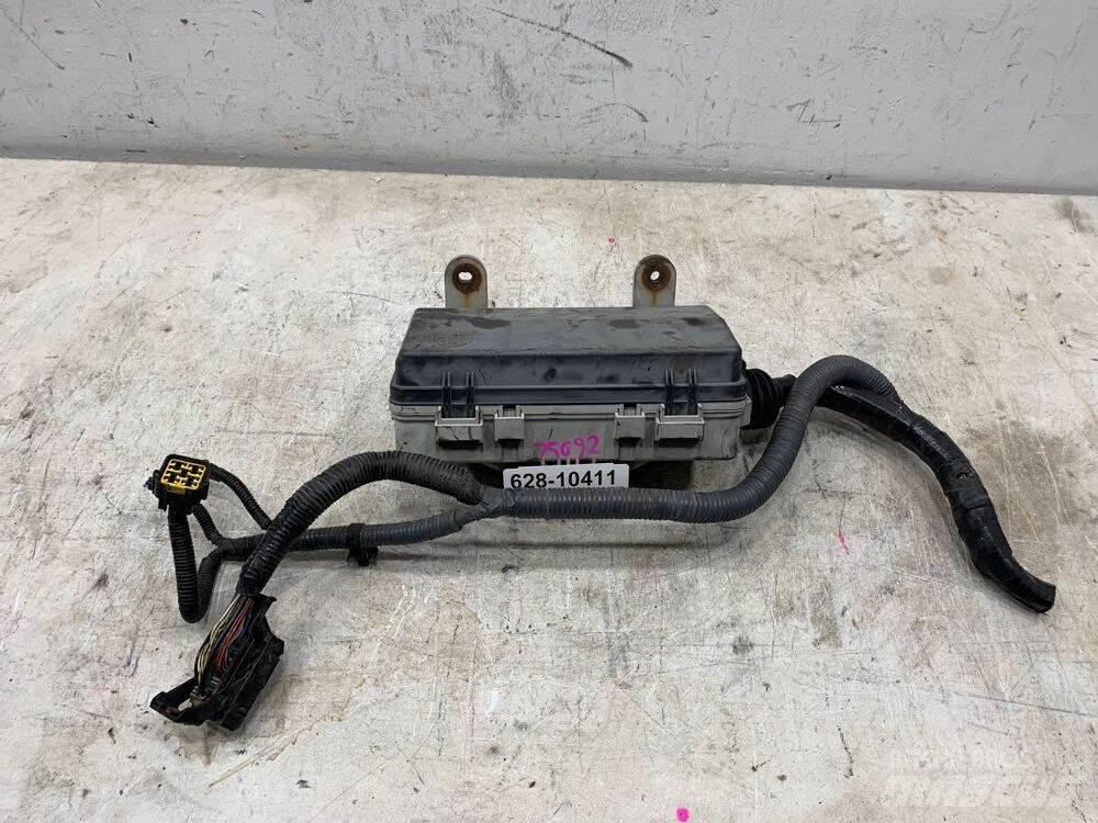 Isuzu NPR 電子設備