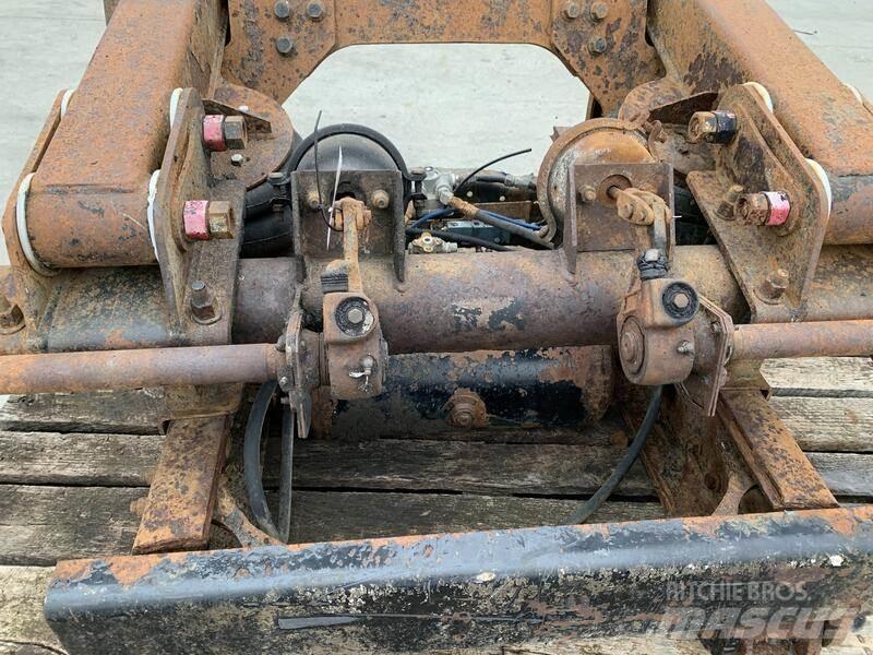  Lift Axle 軸