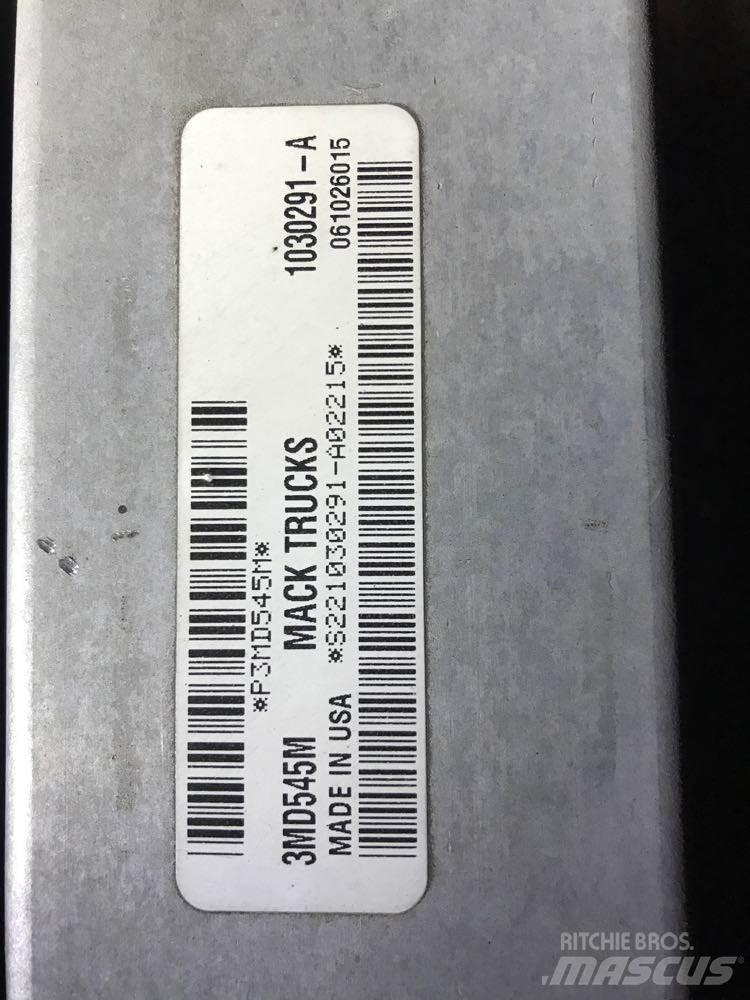 Mack CXN 其他組件